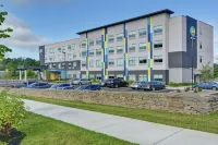 Tru by Hilton Middletown