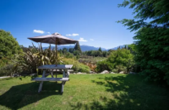 Blue Thistle Cottages