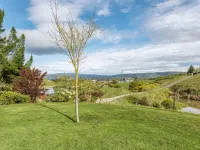 Hunters Moon Hotels in Mosgiel