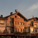 歐羅巴膳宿公寓 Pescadería La Marea附近的飯店