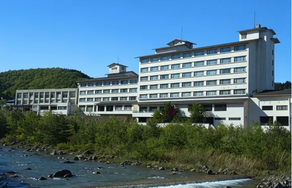 仨舍特日式旅館