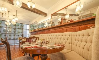 Alma Histórica Boutique Hotel