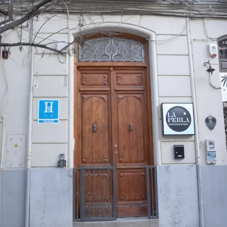 La Perla Granada Suites
