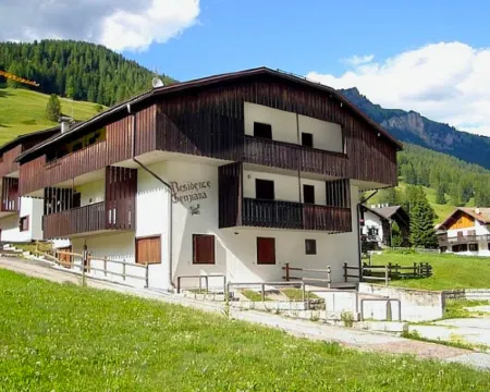 Apt 3 Hotels in Penia