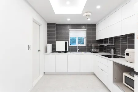 Daebudo Ieung-Ieung Private Pension Отели рядом с достопримечательностью «365 대부도 캠핑시티»