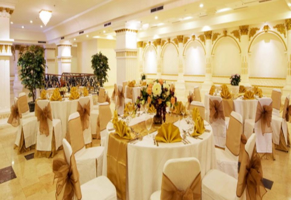 Amos Cozy Hotel MelawaiOver view