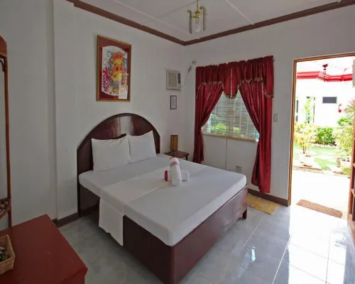 Isis Bungalows Kamar Photos
