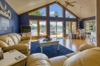 All-Sports Lakefront, Pier/Slip, Kayaks, 3Bd/2.5Ba, Sleeps 10 Hotels in North Webster