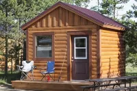 Headwaters Lodge & Cabins at Flagg Ranch