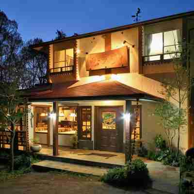 小さなホテル セラヴィ Hotel Exterior