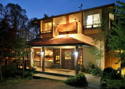 小さなホテル セラヴィ