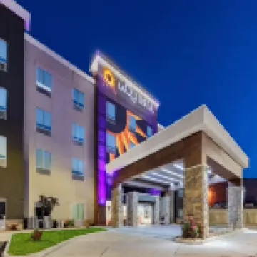 La Quinta Inn & Suites by Wyndham Jackson/Cape Girardeau Hotels in 