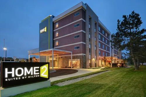 Home2 Suites by Hilton Detroit Troy Hotels in Troy