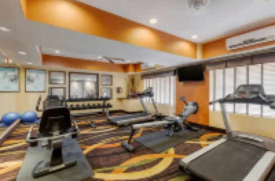 羅克沃爾貝斯特韋斯特優質套房飯店