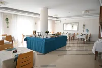Hotel B&B Nizza Riccione - 朝食