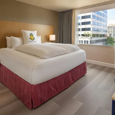 Staypineapple, Hotel Rose, Downtown Portland