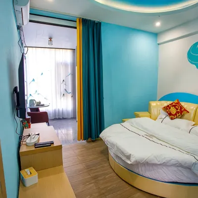 Tengchong Xinxin Hot Spring Theme Hotel Hotels near Yunfeng Mountain Scenic Area