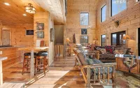 Beautiful and relaxing mountain log cabin with stunning views