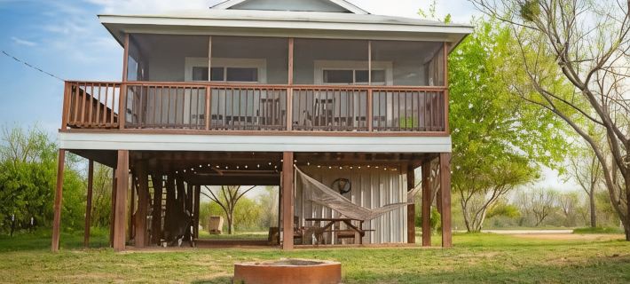 Llano River House - Waterfront with a View 라노 카운티 호텔