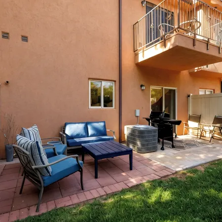 Desert Family Retreat •Red Rock Views•Dark Skies• Pool•Hot Tub• 35 Min to Zion•