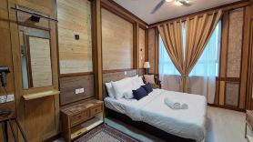 MoKu Homes | Drawbridge View & City Center | Mayang Mall & KTCC | Pool-Gym | Two TVs, Two Car Park