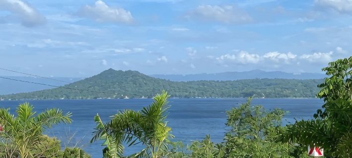 Overlooking Taal Lake Staycation up to 12 pax Hotels in Batangas