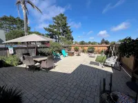 Charming Coastal Getaway!3 Bed 2 Bath with 3 Private Yards. Clean. Dog Friendly.