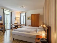 Carlton-Europe Vintage Adults Hotel Hoteles en Entrelagos