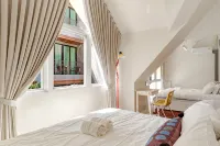 Modern Nordic-style 5-bedroom villa in Sukhumvit, downtown Bangkok - Villas