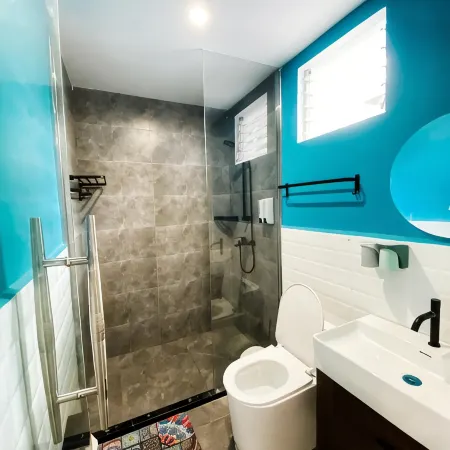 Holabay Resort