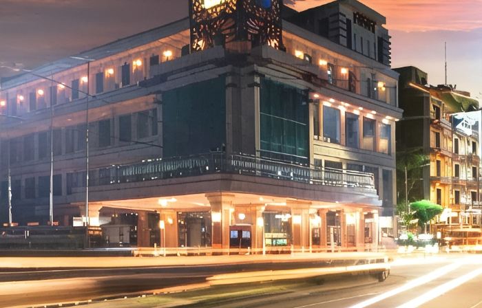 HOTEL GOLDEN SEASON