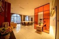 Linzekaer Hot Spring Hotel - Hot Springs