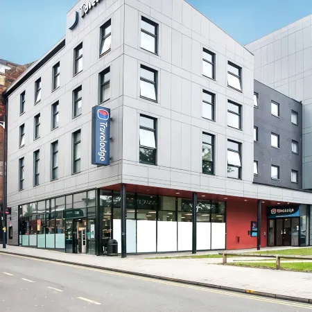 Travelodge Birmingham Central Moor Street Отели рядом с достопримечательностью «Торговый центр Mailbox»