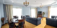 Nefeli Hotel