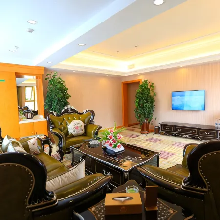 Vienna Hotel (Xining Delingha Road Wanda Plaza)
