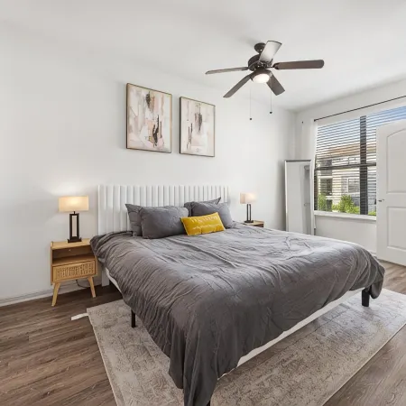 Cozy 1-BR Haven w/King Bed, Sofa Bed, Pool, Gym in Prime Frisco