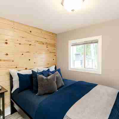 Wasaga Beach Summer Cottages & Cabins Rooms