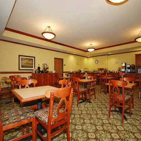 Best Western Plus Butterfield Inn