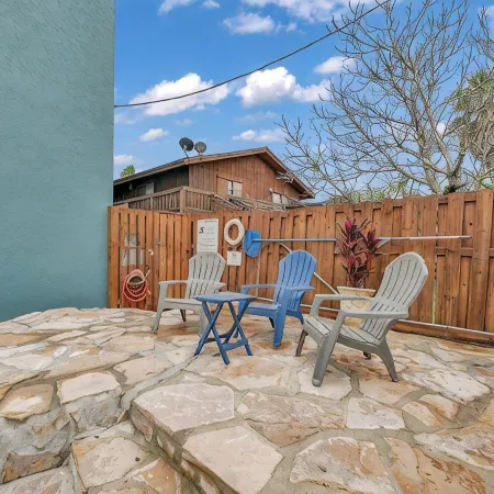 Sea Views Beachside Breezes w Heated Pool