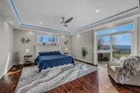 Heavenly View Luxury with Country Charm Sleeps 16 Game Room in Hedgesville WiFi - Homestays