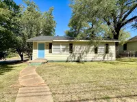 Charming 3-bedroom house on quiet street in delightful Kilgore - Wifi