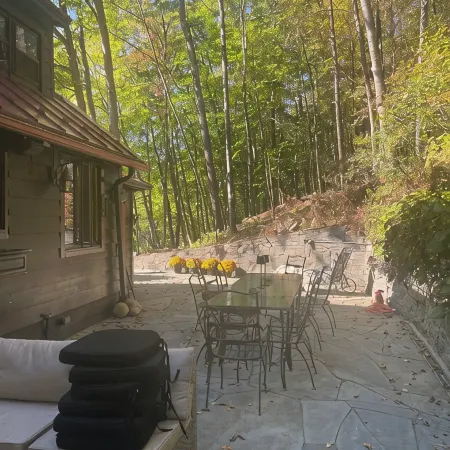Woodstock Stone Cottage 2/1 winter rental jan/feb/mar 3 mos.