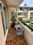 Cosy apartment with balcony + parking - quiet 2 steps from downtown - 2-Star