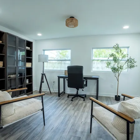 NEW 3-bedroom house in lovely Largo with AC, WiFi. Enjoy your stay