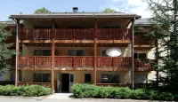 Quiet Residence 700m from Ax-Les-Thermes Town Center. Pets Allowed