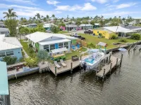 Fisherman’s Paradise Cozy Waterfront Retreat Matlacha - Your Dream Escape Hotele w: Matlacha