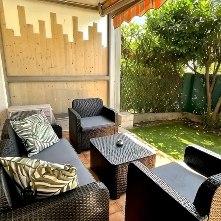 Elegant Haven of Peace | Garage | Terrace | Garden | Residential Pool |WiFi