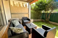 Elegant Haven of Peace | Garage | Terrace | Garden | Residential Pool |WiFi - 民泊