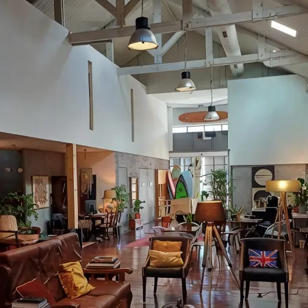 Caruma Surf Hostel Отели рядом с достопримечательностью «Городской парк»