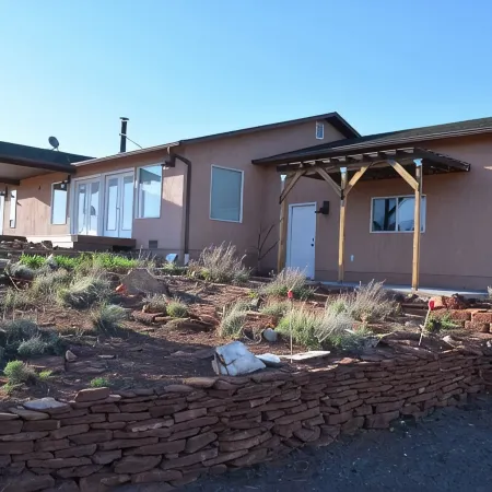 4-bedroom house in tranquil Torrey with WiFi, AC. Enjoy a peaceful getaway!